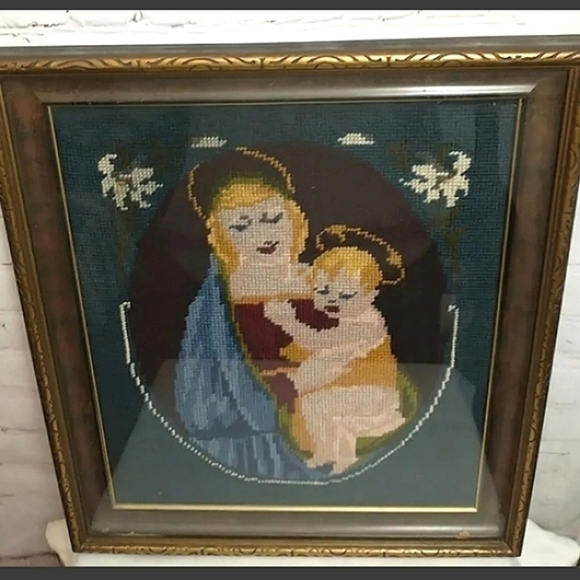 ANTIQUE  Framed Needlepoint Blonde Mother Mary & Baby  Jesus in wood frame 17x14 - Picture 3 of 9